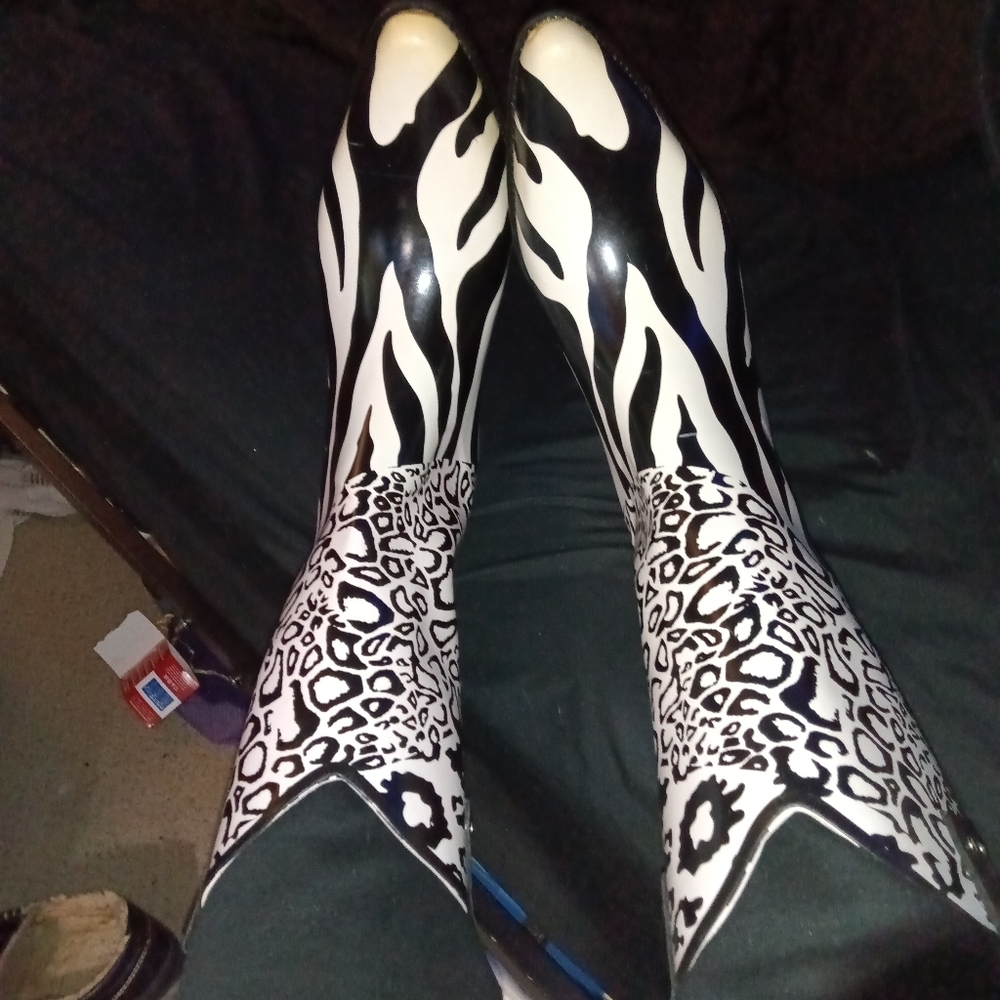 Animal Print Rain Boots - Picture 2 of 8